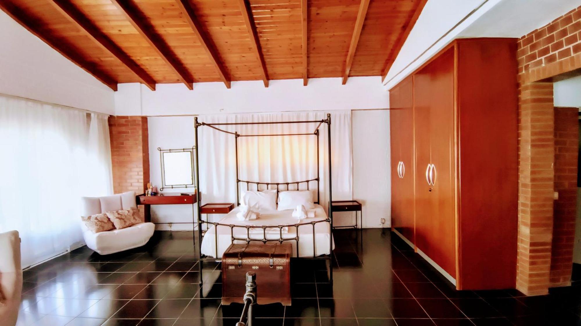 Polyxeni Apartments & Rooms 체파로 외부 사진
