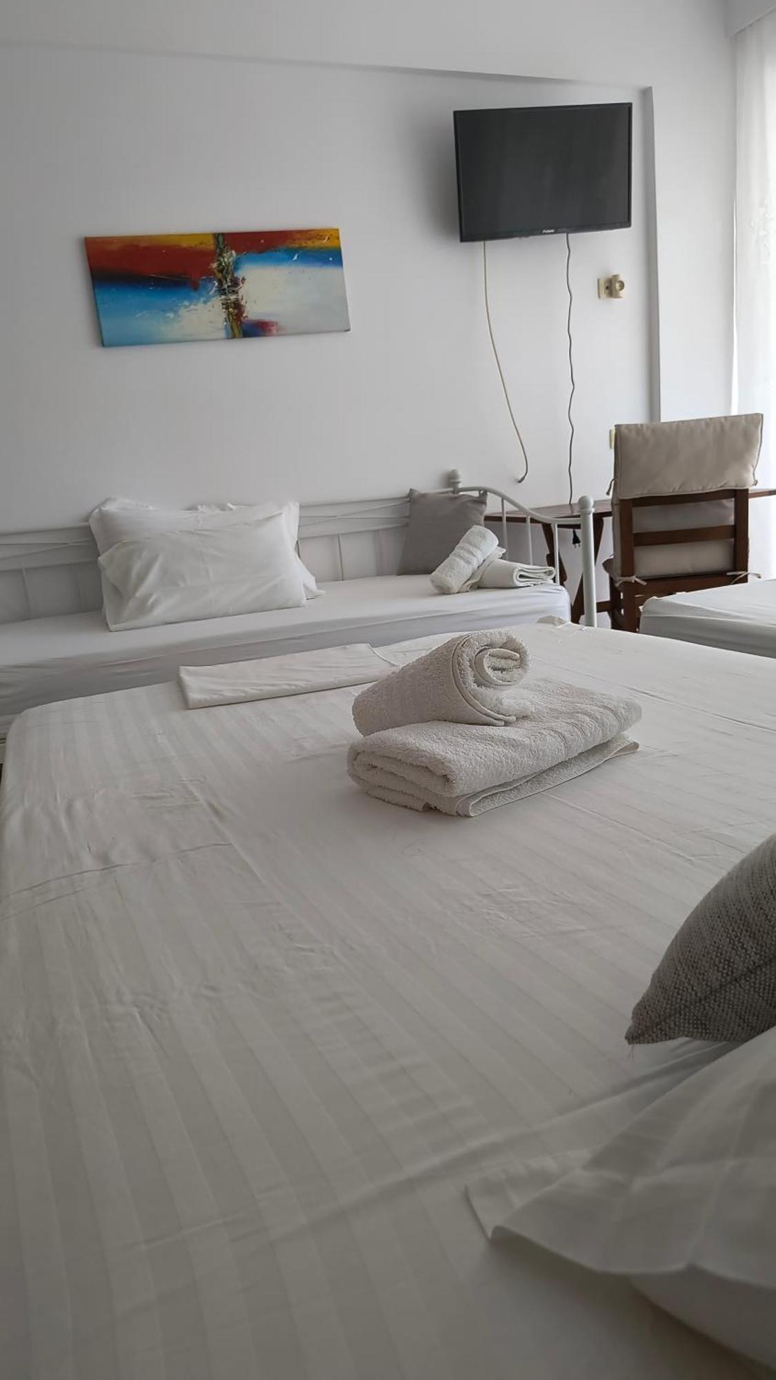 Polyxeni Apartments & Rooms 체파로 외부 사진