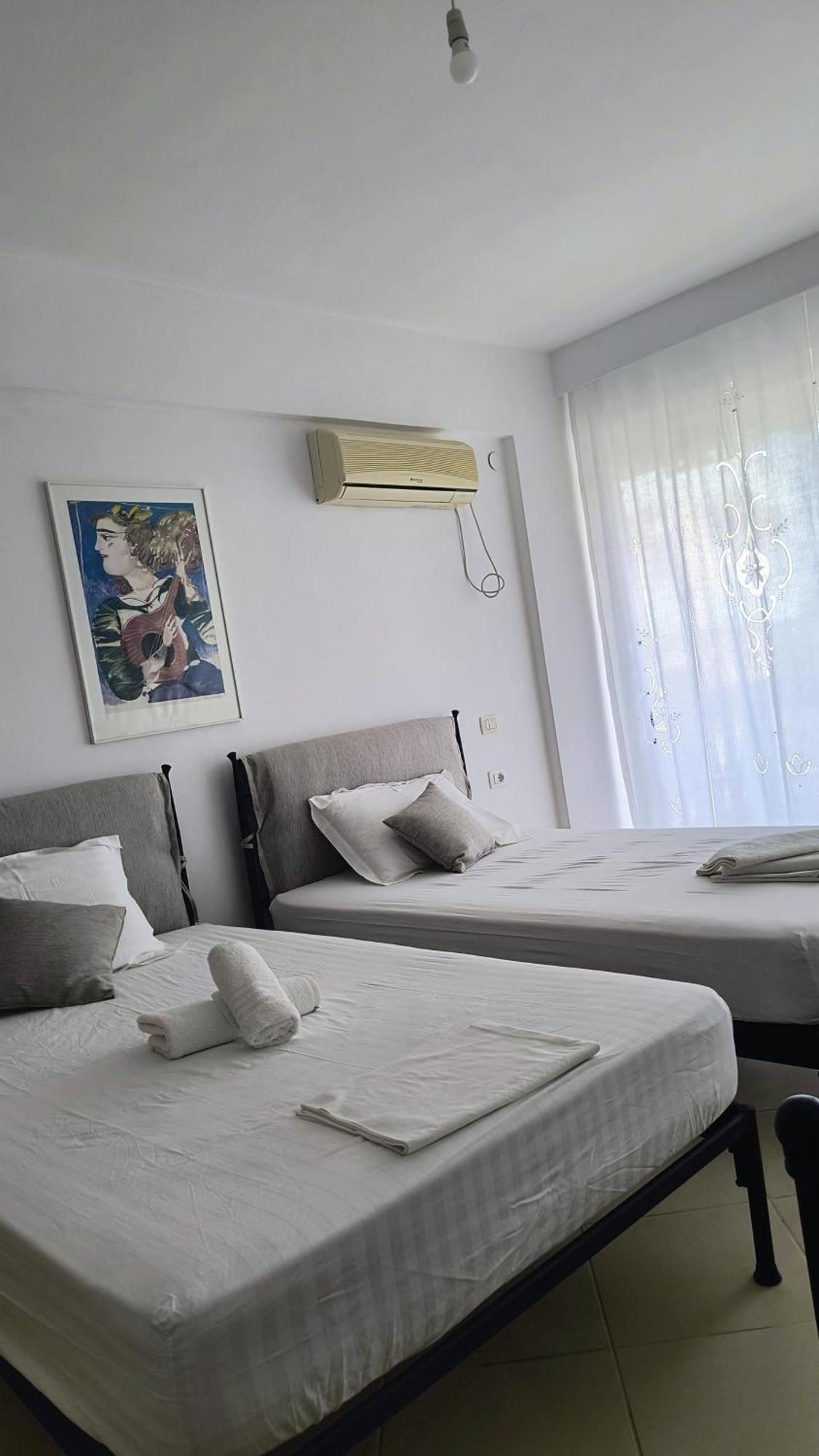 Polyxeni Apartments & Rooms 체파로 외부 사진