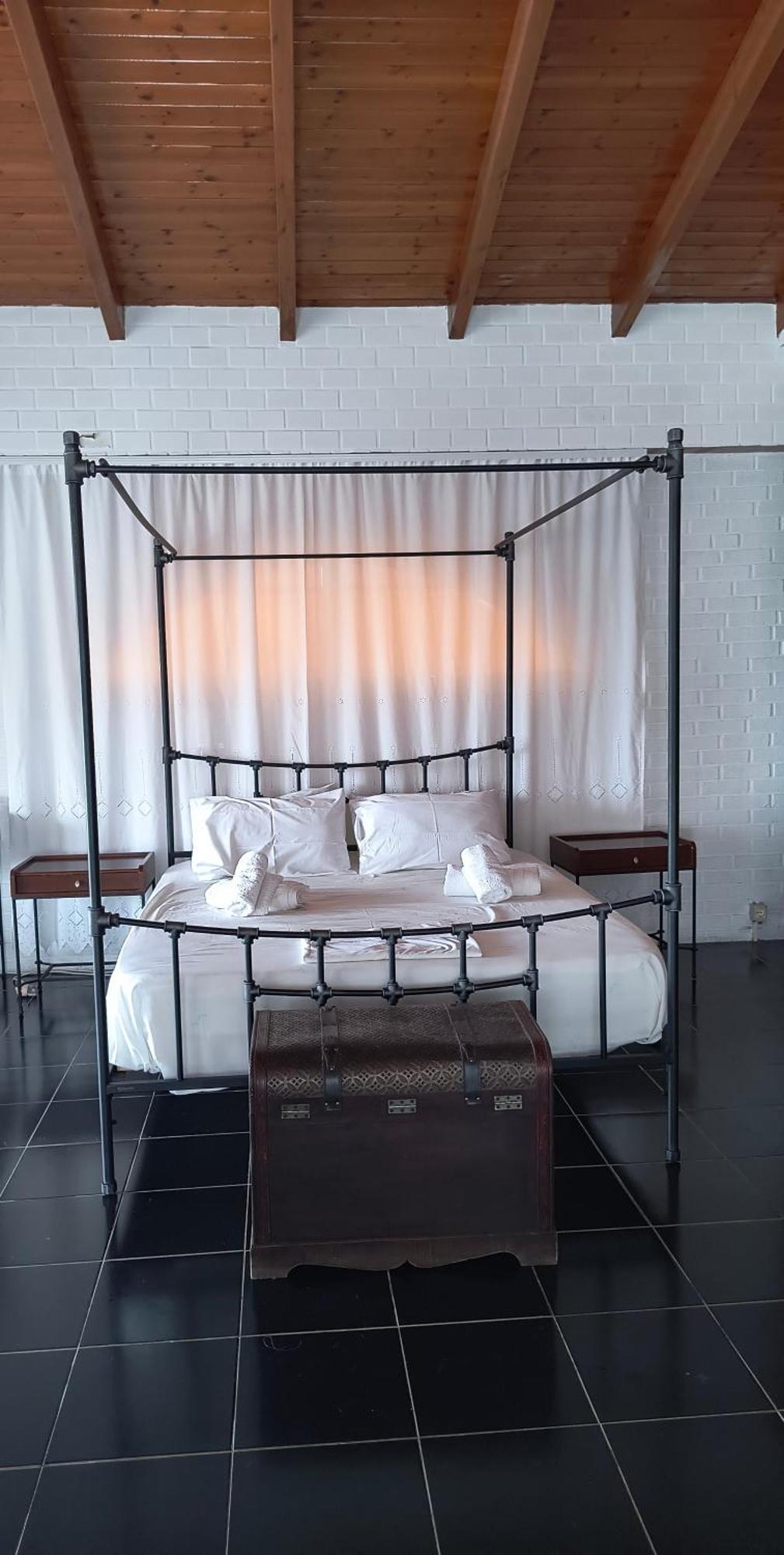 Polyxeni Apartments & Rooms 체파로 외부 사진