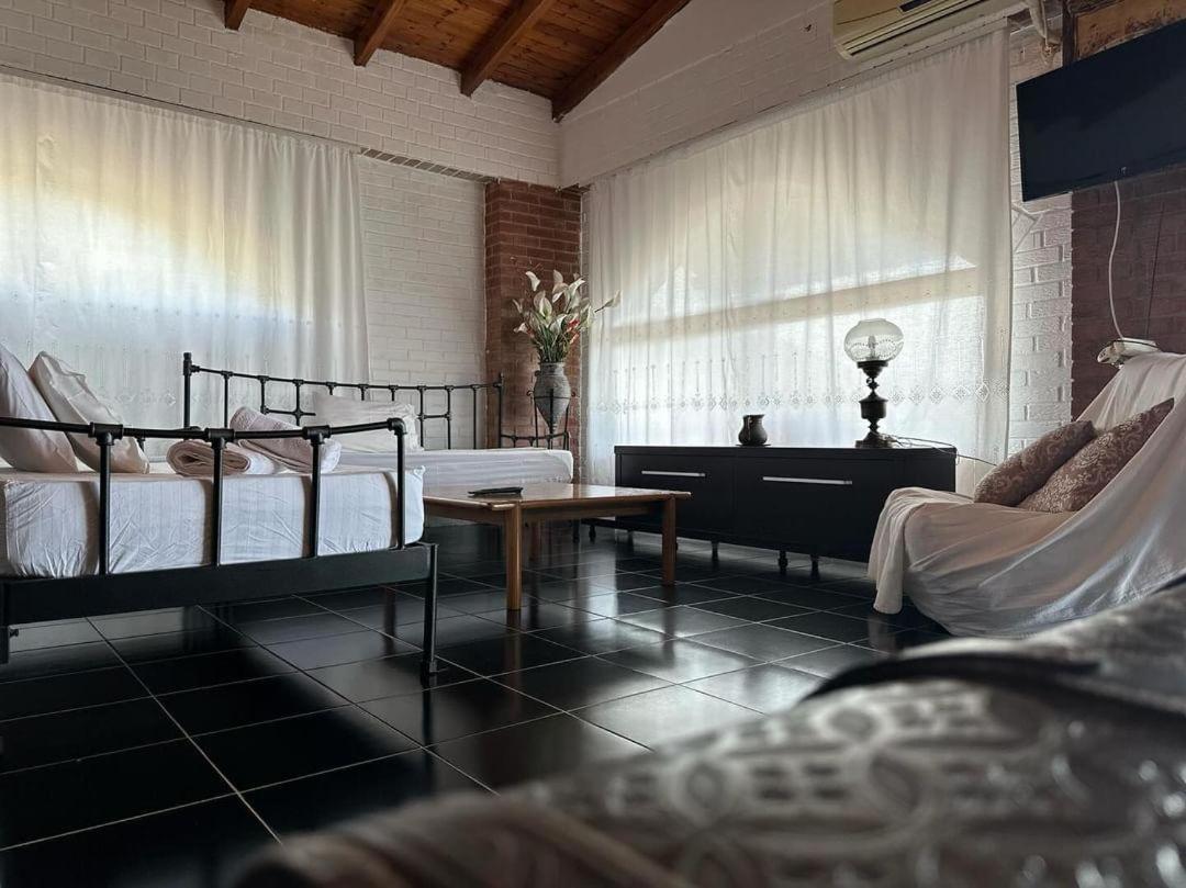 Polyxeni Apartments & Rooms 체파로 외부 사진