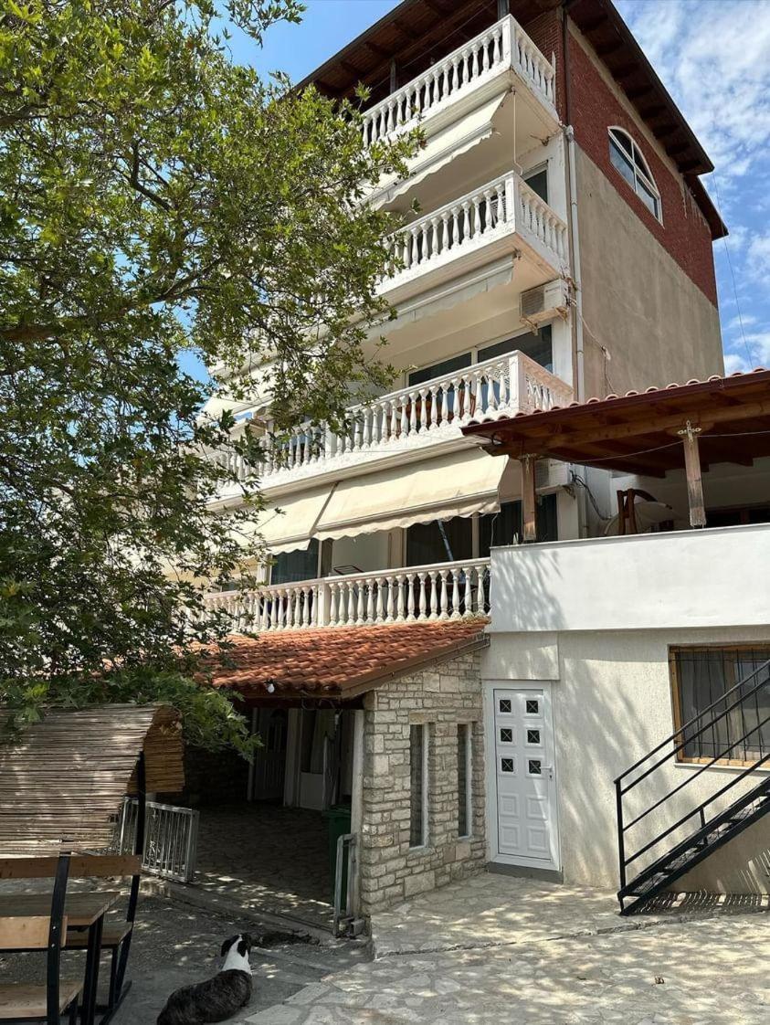 Polyxeni Apartments & Rooms 체파로 외부 사진