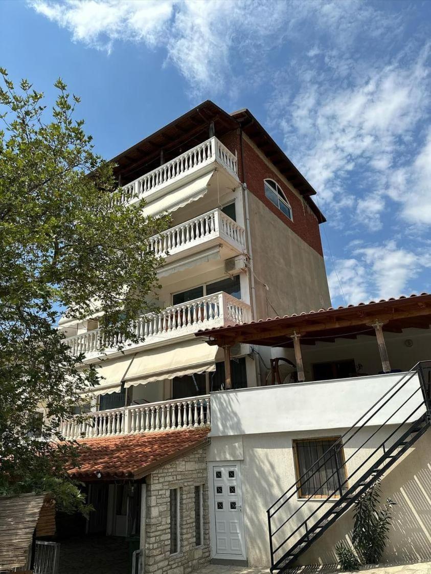 Polyxeni Apartments & Rooms 체파로 외부 사진
